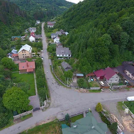 у брусків Mizhhirya (Transcarpathia)