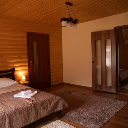 у брусків Lodge *
