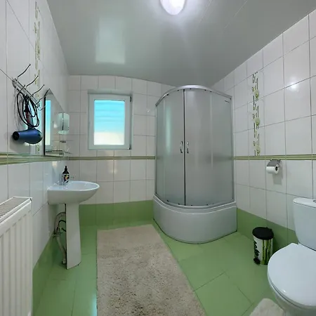 у брусків Lodge