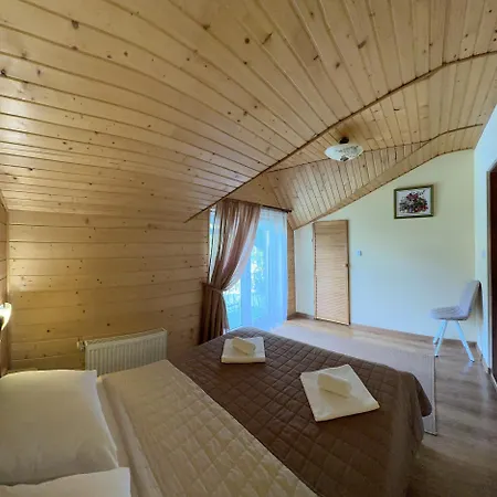 у брусків Lodge *